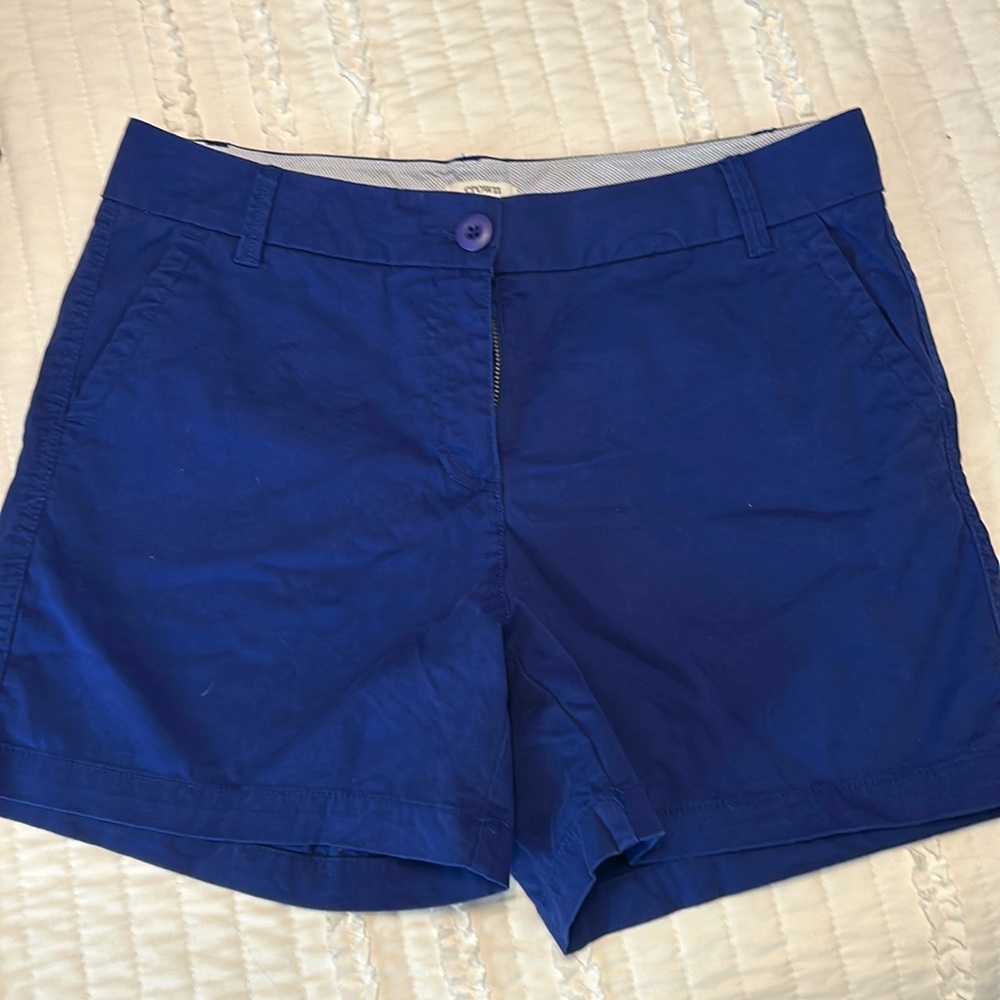 5” length, pockets front and back, like new